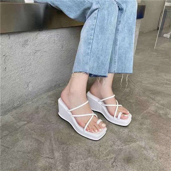 slippers 2023 platform women slipper fashion narrow band ladies summer outdoor beach flip flops wedges heel slip on slides ladies sandal j23, Black
slippers 2023 platform women slipper fashion narrow band ladies summer outdoor beach flip flops wedges heel slip on slides ladies sandal j23, Black