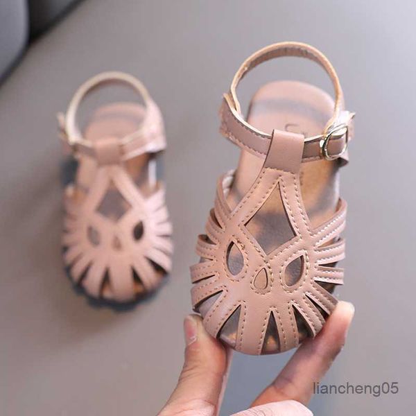 sandals new summer children sandals for girls soft leather cut-outs princess girl shoes kids beach sandals baby toddler shoes, Black;red
sandals new summer children sandals for girls soft leather cut-outs princess girl shoes kids beach sandals baby toddler shoes, Black;red
