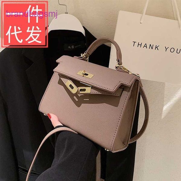 original designer handbags hermm 60 senses commuter handheld bag for women's autumn and winter new fashion work versatile one shoulder
original designer handbags hermm 60 senses commuter handheld bag for women's autumn and winter new fashion work versatile one shoulder