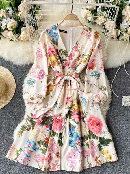 dresses 2022 women's spring fashion new french retro vneck puff sleeve lace up holiday shoot sen's knee length dress d099, Black;gray
dresses 2022 women's spring fashion new french retro vneck puff sleeve lace up holiday shoot sen's knee length dress d099, Black;gray