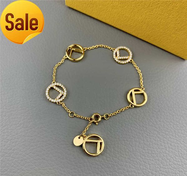 womens designer bracelet brand classic letters mens bracelets gold fashion pearl bracelet luxury designer jewelry, Golden;silver
womens designer bracelet brand classic letters mens bracelets gold fashion pearl bracelet luxury designer jewelry, Golden;silver