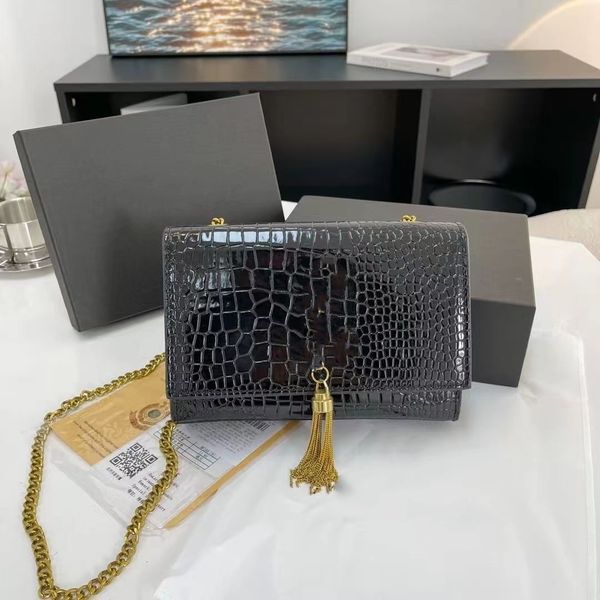 chain messenger bag women shoulder crossbody purse handbag fashion gold metal letters hardware crocodile pattern genuine leather tassel
chain messenger bag women shoulder crossbody purse handbag fashion gold metal letters hardware crocodile pattern genuine leather tassel