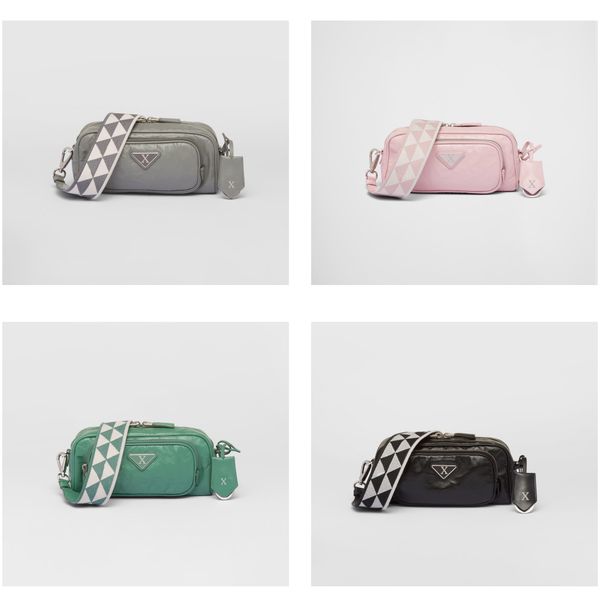 the small and charming shoulder bag is made of soft sheepskin material, and the zipper of the women's crossbody bag is opened and close
the small and charming shoulder bag is made of soft sheepskin material, and the zipper of the women's crossbody bag is opened and close