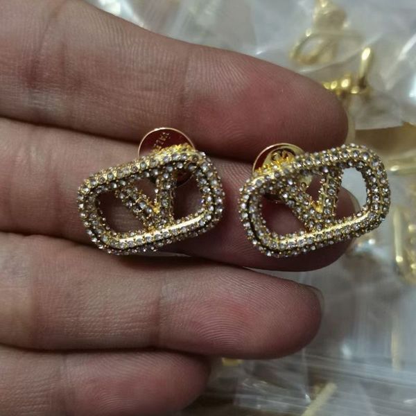 without box fashion jewelry women designer studs luxury brass full diamond engagement earring, Golden;silver
without box fashion jewelry women designer studs luxury brass full diamond engagement earring, Golden;silver
