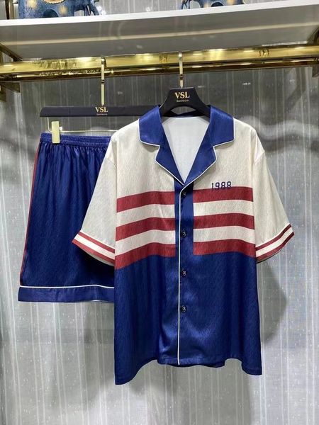 pajamas summer ice silk thin style short sleeve large size cartoon suit cardigan korean version of men and women couples silk home clothes, Black;red
pajamas summer ice silk thin style short sleeve large size cartoon suit cardigan korean version of men and women couples silk home clothes, Black;red