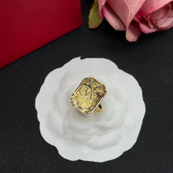 letter v wedding rings logo ring women fashion designer jewelry metal valentinoity luxury woman vlogo open ring with side stones 64d, Slivery;golden
letter v wedding rings logo ring women fashion designer jewelry metal valentinoity luxury woman vlogo open ring with side stones 64d, Slivery;golden