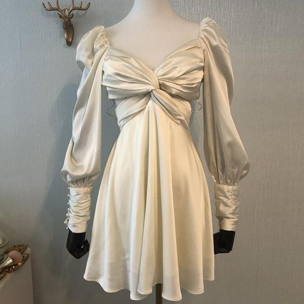 dresses women twisted hollow out summer dress square collar long lantern sleeve satin high waist backless mini dress, Black;gray
dresses women twisted hollow out summer dress square collar long lantern sleeve satin high waist backless mini dress, Black;gray