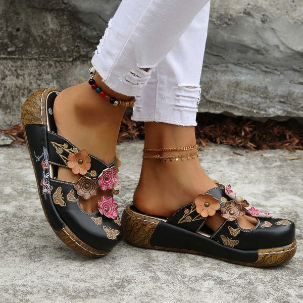 slippers 2022 new summer shoes flower slippers fashion versatile casual flipflops on thick sole clogs women's slippers plus size j23050, Black
slippers 2022 new summer shoes flower slippers fashion versatile casual flipflops on thick sole clogs women's slippers plus size j23050, Black