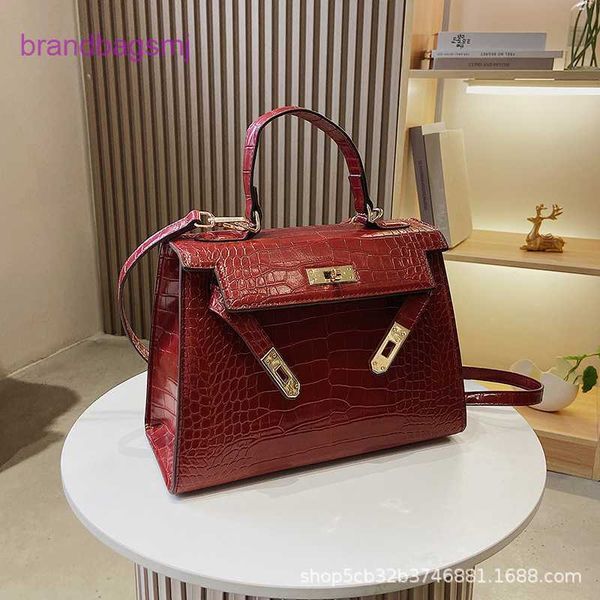 original designer handbags hermm classic wedding bag women's crocodile pattern handheld one shoulder kelys fashion crossbody bridesmaid
original designer handbags hermm classic wedding bag women's crocodile pattern handheld one shoulder kelys fashion crossbody bridesmaid