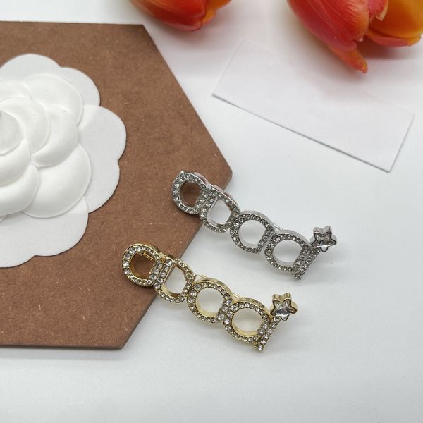 luxury letter diamond brooches designer broochs pins brooch for woman man broochs fashion accessories supply, Gray
luxury letter diamond brooches designer broochs pins brooch for woman man broochs fashion accessories supply, Gray