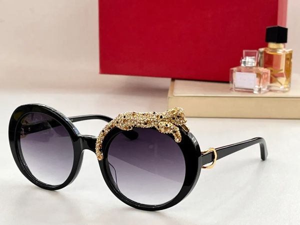 womens sunglasses for women men sun glasses mens fashion style protects eyes uv400 lens with random box and case 1806, White;black
womens sunglasses for women men sun glasses mens fashion style protects eyes uv400 lens with random box and case 1806, White;black