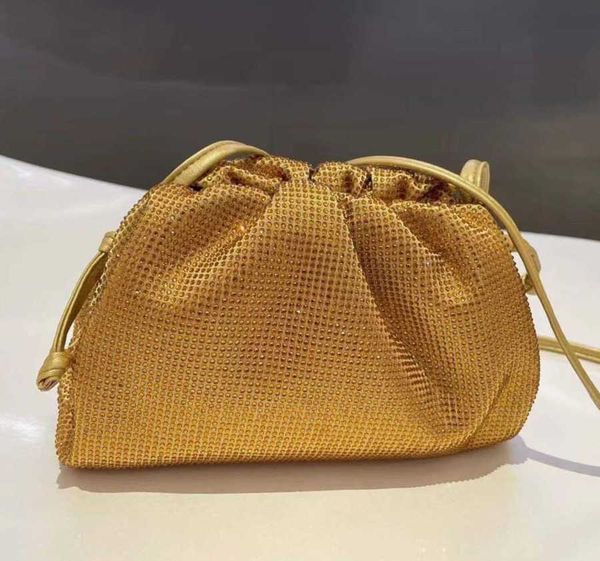 authentic totes winter messenger women's cloud pouch tote bottege venetas crystal bags fashion one shoulder designer bag cli shoulder o
authentic totes winter messenger women's cloud pouch tote bottege venetas crystal bags fashion one shoulder designer bag cli shoulder o