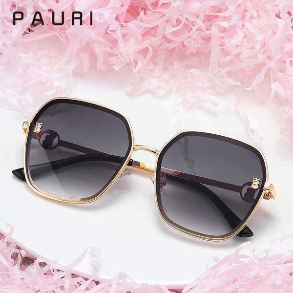 2021 new fashion family b large frame for women anti ultraviolet sunglasses street shooting sunglasses tide, Black
2021 new fashion family b large frame for women anti ultraviolet sunglasses street shooting sunglasses tide, Black