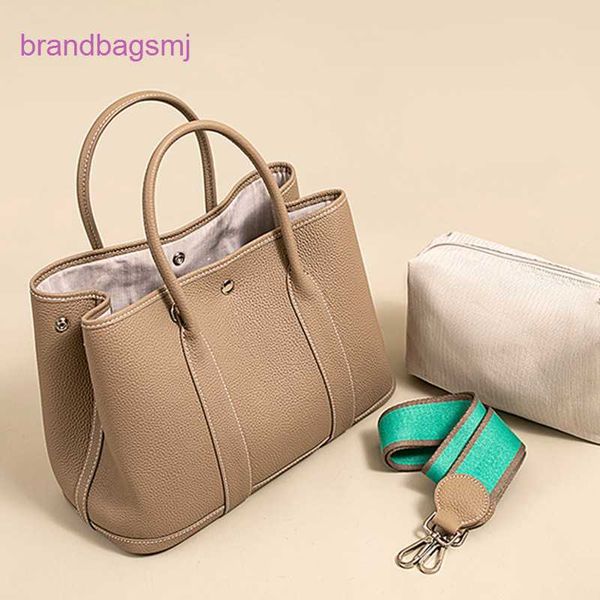 original designer handbags hermm 2023 new genuine leather garden headband layer cowhide litchi pattern high capacity bucket bag one shoulder
original designer handbags hermm 2023 new genuine leather garden headband layer cowhide litchi pattern high capacity bucket bag one shoulder
