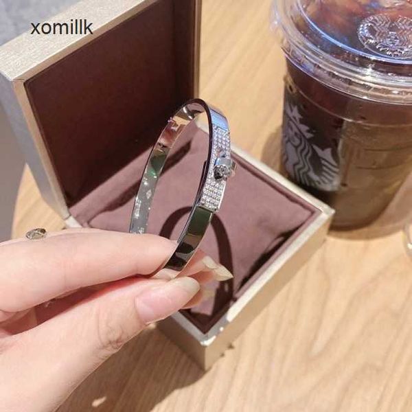 hermm gift bracelets da fu pig nose bracelet full sky star h letter cold wind half diamond 18k rose gold style fashion and simplicity 0r0x, Black
hermm gift bracelets da fu pig nose bracelet full sky star h letter cold wind half diamond 18k rose gold style fashion and simplicity 0r0x, Black
