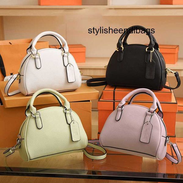 stylisheendibags shoulder bags 2023 designers bread bags women shoulder bags leather fashion handbags luxurys ladies cosmetic crossbody tote
stylisheendibags shoulder bags 2023 designers bread bags women shoulder bags leather fashion handbags luxurys ladies cosmetic crossbody tote
