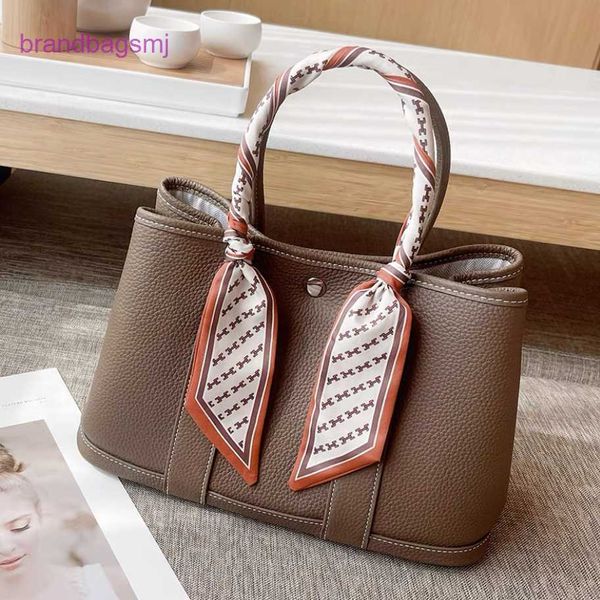original designer handbags hermm 2023 new cow skin lychee pattern garden simple and large capacity one-shoulder diagonal span portable mommy
original designer handbags hermm 2023 new cow skin lychee pattern garden simple and large capacity one-shoulder diagonal span portable mommy
