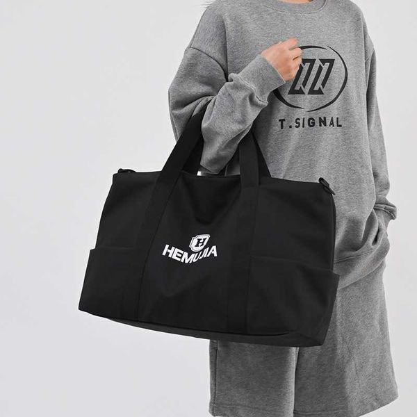 shopping bags fashion mens and womens large capacity travel bags letter leisure sports fitness waterproof lightweight portable luggage 23041
shopping bags fashion mens and womens large capacity travel bags letter leisure sports fitness waterproof lightweight portable luggage 23041