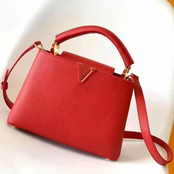 tote bags original style quality genuine leather v lock presbyopia totes palladium decoration postman bag portable female handbag shoulder b
tote bags original style quality genuine leather v lock presbyopia totes palladium decoration postman bag portable female handbag shoulder b