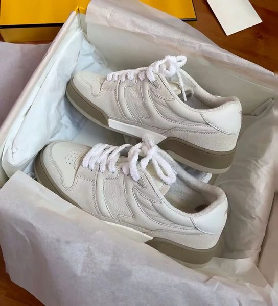 2023 brand men low match sneakers shoes rubber sole skateboard walking suede & leather trainers logo-embossed side comfort discount footwear, Black
2023 brand men low match sneakers shoes rubber sole skateboard walking suede & leather trainers logo-embossed side comfort discount footwear, Black