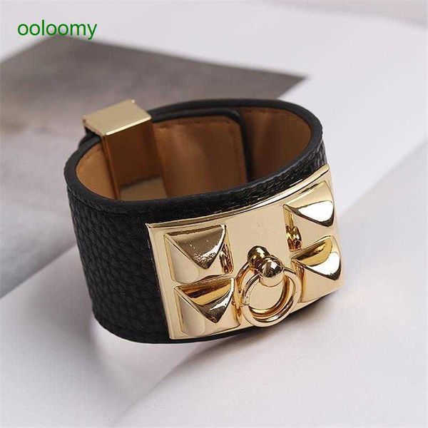 hemres designer bracelet bracelet female korean trendsetter leather gold wide titanium steel fashion punk style rivet belt buckle jewelry ni, Black
hemres designer bracelet bracelet female korean trendsetter leather gold wide titanium steel fashion punk style rivet belt buckle jewelry ni, Black
