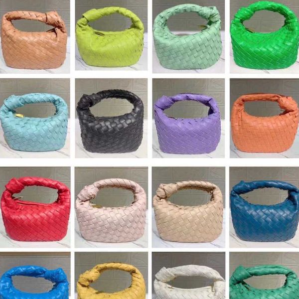 shoulder bags summer knotting bag crescent moon female dumpling solid color hand woven bags hand held fold women handbags designers 230426
shoulder bags summer knotting bag crescent moon female dumpling solid color hand woven bags hand held fold women handbags designers 230426
