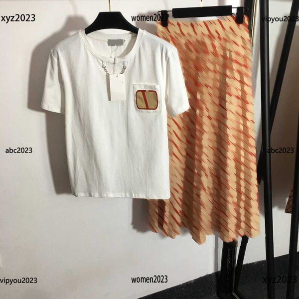 womens dress summer sets two piece dress size s-l 2pcs short sleeved t-shirt with chest pocket and high waisted pleated skirt may02, White
womens dress summer sets two piece dress size s-l 2pcs short sleeved t-shirt with chest pocket and high waisted pleated skirt may02, White