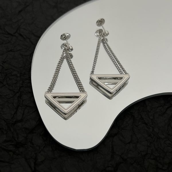 2023 triangle letter p stud earring prad fashion personality jewelry accessories for gift party ap1, Golden;silver
2023 triangle letter p stud earring prad fashion personality jewelry accessories for gift party ap1, Golden;silver