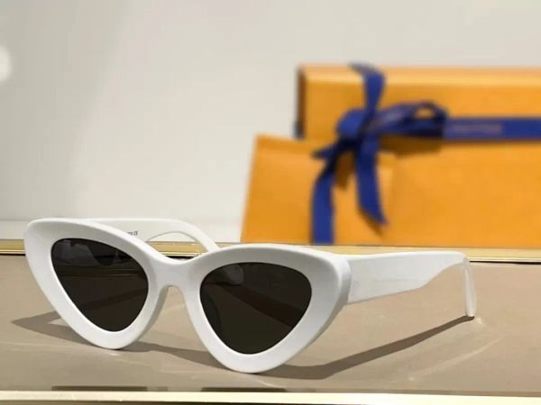 sunglasses for women men summer style 2612 anti-ultraviolet retro plate full frame triangle eyeglasses random box, White;black
sunglasses for women men summer style 2612 anti-ultraviolet retro plate full frame triangle eyeglasses random box, White;black