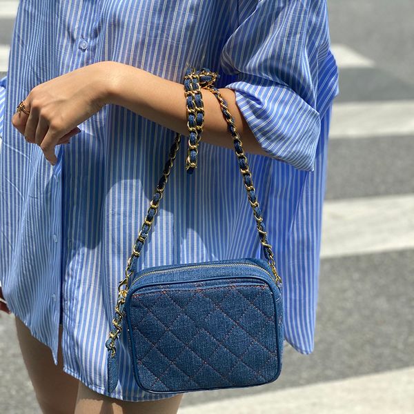 womens designer vinatge denim camera box bags vanity with gold metal hardware matelasse chain crossbody shoulder handbags large capacity sac
womens designer vinatge denim camera box bags vanity with gold metal hardware matelasse chain crossbody shoulder handbags large capacity sac