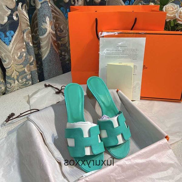 sandal shoe slippers women 2023 orans slide designer oasis high h beach same style summer fashion wear leather thick heel 2i0s
sandal shoe slippers women 2023 orans slide designer oasis high h beach same style summer fashion wear leather thick heel 2i0s