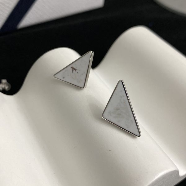 2023 triangle letter p stud earring prad fashion personality jewelry accessories for gift party ap1i, Golden;silver
2023 triangle letter p stud earring prad fashion personality jewelry accessories for gift party ap1i, Golden;silver