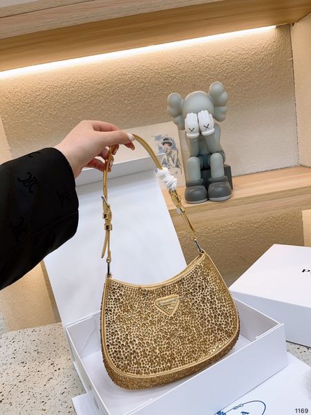 shoulder bags 2023 european fashion designer designs a new sparkling rhinestone full diamond bag
shoulder bags 2023 european fashion designer designs a new sparkling rhinestone full diamond bag