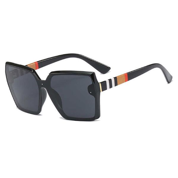 large frame new box trendy versatile sunglasses, White;black