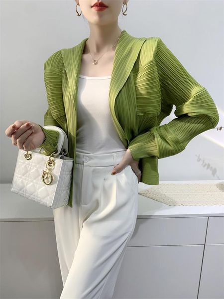 pants miyake pleated casual suit jacket women's 2022 spring and autumn new cardigan lantern sleeve loose fashion pleated women, White
pants miyake pleated casual suit jacket women's 2022 spring and autumn new cardigan lantern sleeve loose fashion pleated women, White