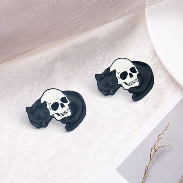 skull head cat creative badge fashion black cat body entangled skeleton head personalized breast pin jewelry, Blue
skull head cat creative badge fashion black cat body entangled skeleton head personalized breast pin jewelry, Blue