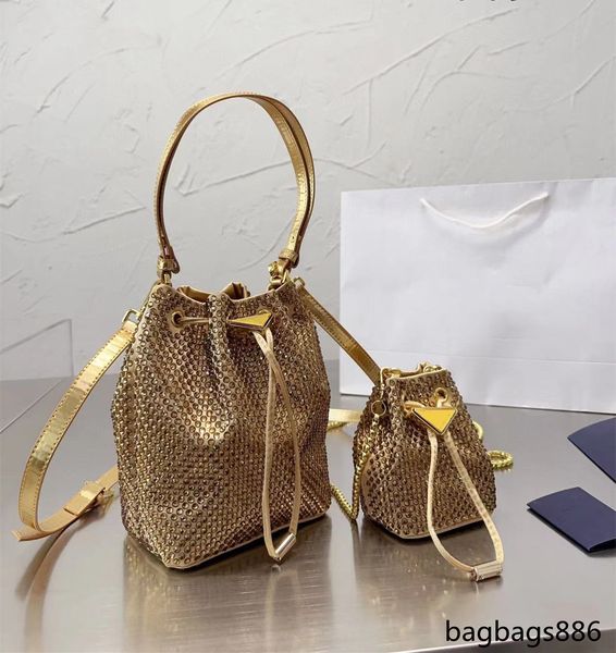 new style barrel bag of pure color crystal diamond shoulder crossbody bag man woman messenger bag lady small wallet bag punching bag for wom
new style barrel bag of pure color crystal diamond shoulder crossbody bag man woman messenger bag lady small wallet bag punching bag for wom