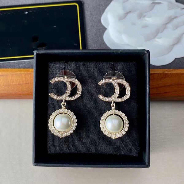 classic c earing designer jewelry for lady women ccity stud holiday party earring woman wedding engagement fashion gold earrings high-qualit, Golden;silver
classic c earing designer jewelry for lady women ccity stud holiday party earring woman wedding engagement fashion gold earrings high-qualit, Golden;silver