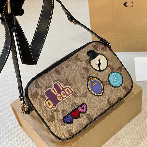 cbag designers snapsshoulder bags for women designer bag brown purse handbag chain crossbody bags heart love leather camera bag purse 230131
cbag designers snapsshoulder bags for women designer bag brown purse handbag chain crossbody bags heart love leather camera bag purse 230131