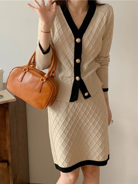 two piece dress spring knitted skirt set women casual plaid long sleeve v-neck pullover stretch waist mini skirts two piece sets sweater sui, White
two piece dress spring knitted skirt set women casual plaid long sleeve v-neck pullover stretch waist mini skirts two piece sets sweater sui, White