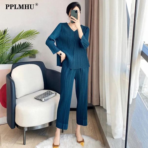 pants fashion pleated suit women two piece set casual three quarter sleeve v neck pullover and cropped straight pants loungewear, White
pants fashion pleated suit women two piece set casual three quarter sleeve v neck pullover and cropped straight pants loungewear, White