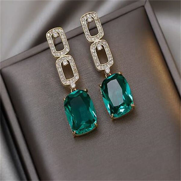european and american fashion shiny green rhinestone pendant earrings simple square women's earrings daily geometric earrings jewelry a, Golden
european and american fashion shiny green rhinestone pendant earrings simple square women's earrings daily geometric earrings jewelry a, Golden