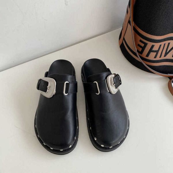 boots 2022 summer women shoes punk metal rivet charms black pu mules slip on outdoor platform modern slippers casual for female 221215
boots 2022 summer women shoes punk metal rivet charms black pu mules slip on outdoor platform modern slippers casual for female 221215