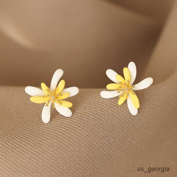 stud new arrival small fresh yellow stamen flower stud earrings for women student fashion sweet metal jewelry gifts, Golden;silver
stud new arrival small fresh yellow stamen flower stud earrings for women student fashion sweet metal jewelry gifts, Golden;silver