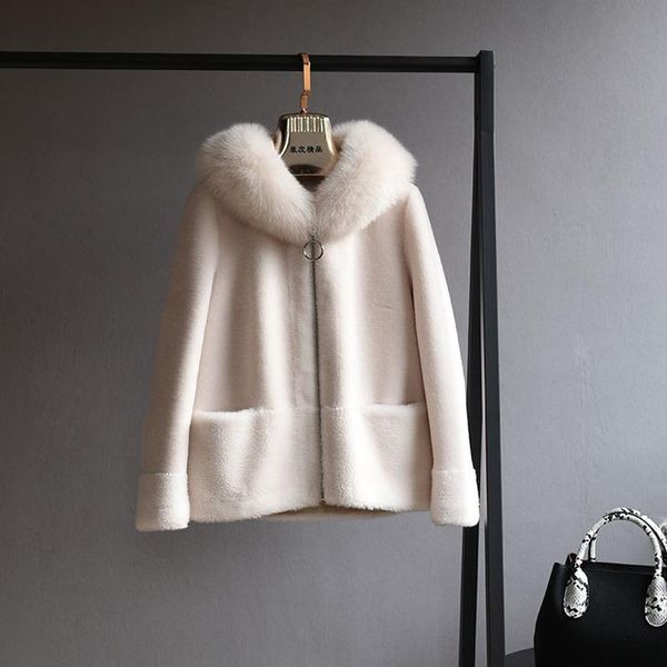 fur menina bonita 2022 brand real fur coat winter jacket women natural fox fur collar hood 100% wool content woven outerwear teddy, Black
fur menina bonita 2022 brand real fur coat winter jacket women natural fox fur collar hood 100% wool content woven outerwear teddy, Black