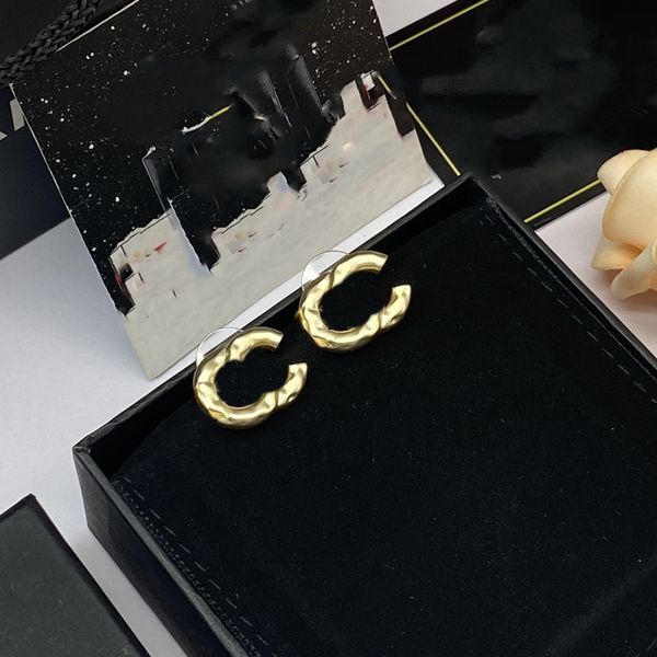 luxury letter c earring fashion designer ccity stud earing for lady women party jewelry pearl gold earrings wedding engagement woman gift t5, Golden;silver
luxury letter c earring fashion designer ccity stud earing for lady women party jewelry pearl gold earrings wedding engagement woman gift t5, Golden;silver