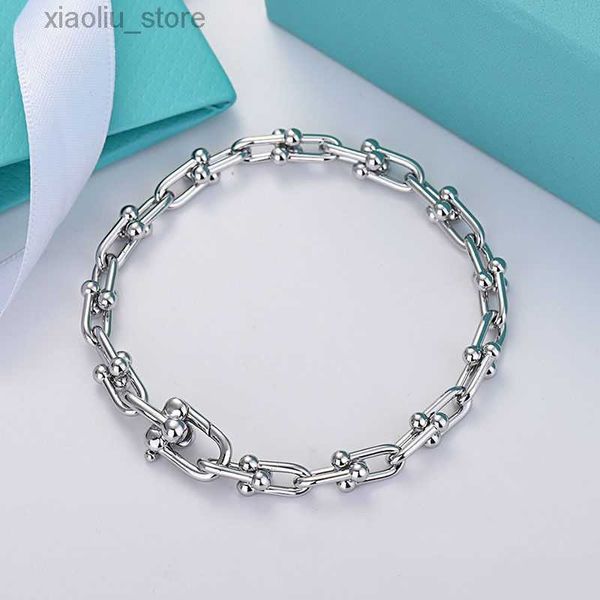 charm bracelets 18k gold double u shape charm for women fashion luxury brand designer ol style bangle bracelets party wedding jewelry, Golden;silver
charm bracelets 18k gold double u shape charm for women fashion luxury brand designer ol style bangle bracelets party wedding jewelry, Golden;silver
