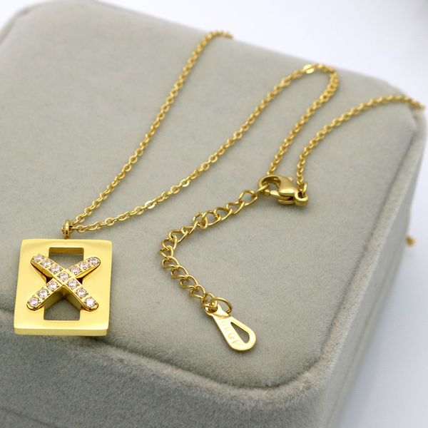 new exquisite rectangular x-men necklace female super flash high goods clavicle chain titanium steel jewelry, Silver
new exquisite rectangular x-men necklace female super flash high goods clavicle chain titanium steel jewelry, Silver