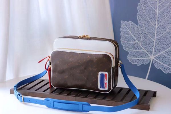 designers famous shoulder bags messenger tripbags briefcase crossbody good quality brand l0g0
designers famous shoulder bags messenger tripbags briefcase crossbody good quality brand l0g0