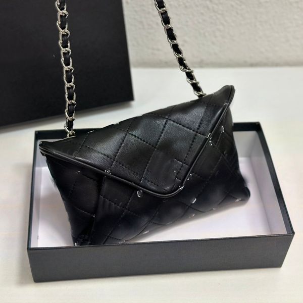 womens vinatge lambskin messenger envelope bags classi flap quilted silver metal hardware matelasse chain crossbody shoulder clutch handbags
womens vinatge lambskin messenger envelope bags classi flap quilted silver metal hardware matelasse chain crossbody shoulder clutch handbags